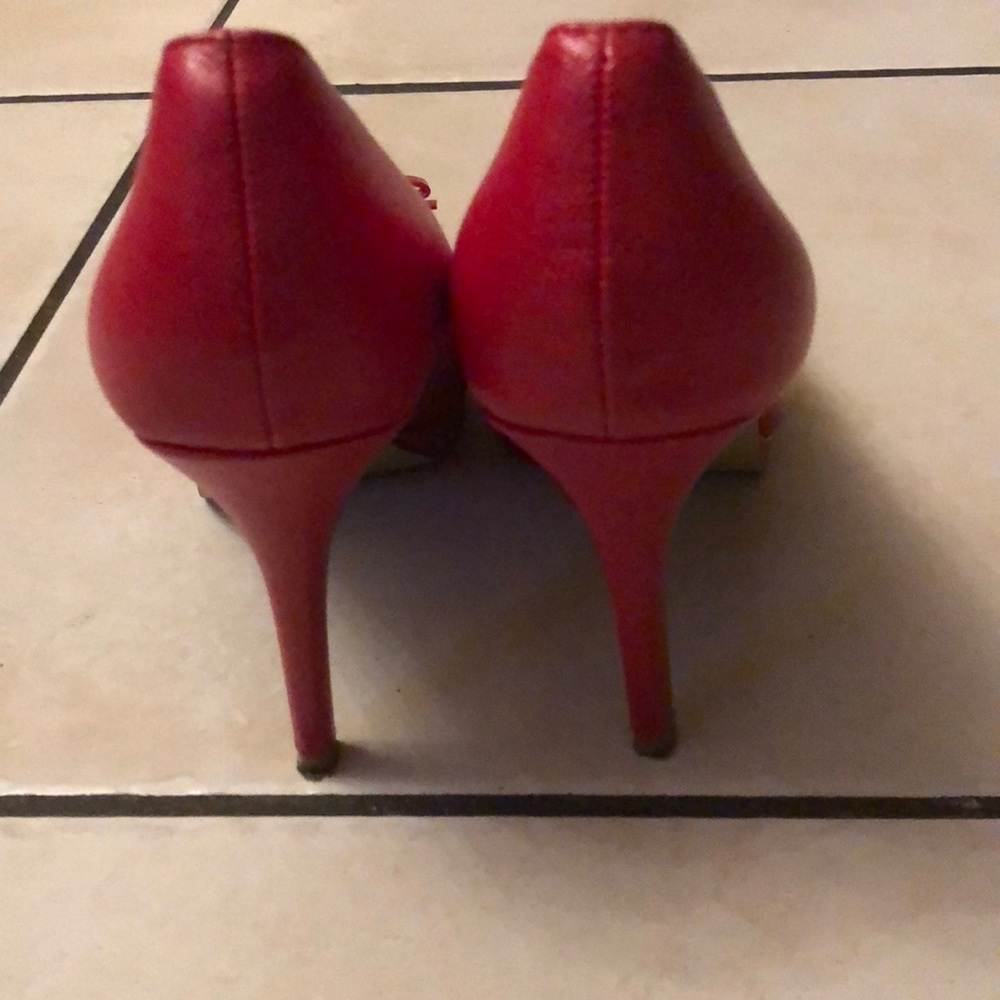 Shoes - Picture 2 of 4